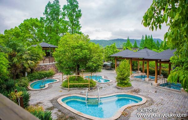 遂昌红星坪温泉度假村海拔多少米，高达1300米(在浙江的高山之上)