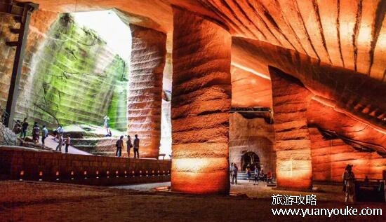 龙游石窟在哪里，在浙江省衢州市()