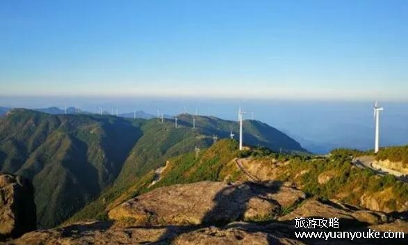 台州括苍山海拔多少米高，最高处为1382.4米(浙东南第一高峰)