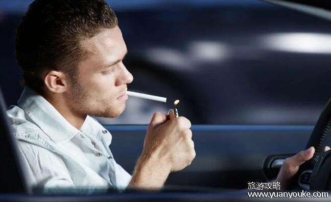 开车抽烟扣分吗，扣3分罚款200元(所有妨碍安全驾驶的行为)