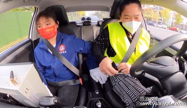 科目三安全员踩刹车扣多少分，100分(只要安全员刹车就是考试不合格)