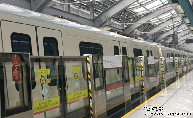 广州地铁票价，4公里以内起步价2元(珠江新城旅客线统一票价2元)