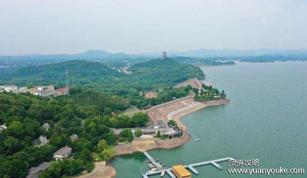 万佛湖风景区好玩吗，湖景和山景令人陶醉的美丽风景区