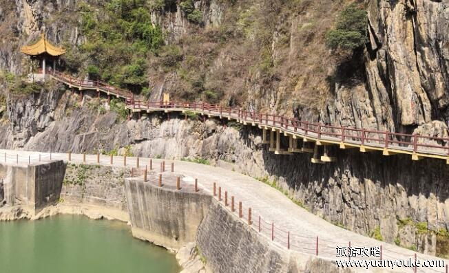 汉中旅游最值得去的地方，一脚踏三省的古镇(汉中市博物馆是刘邦行宫)