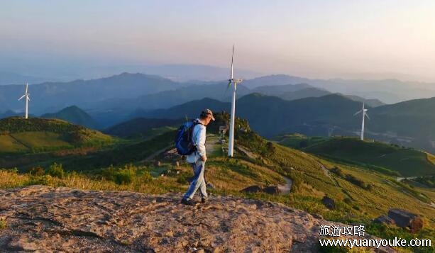 东白山风景区好玩吗，自然景观壮美的旅游胜地(美景令人陶醉)