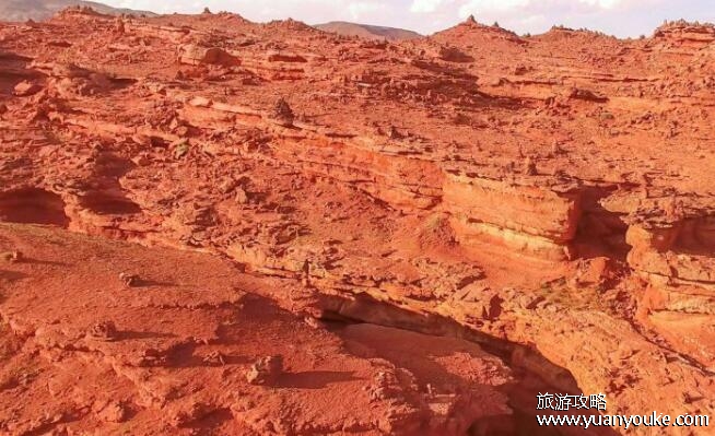 传说中的火焰山在什么地方，新疆吐鲁番盆地北部(山体地表最高温82.3°C)