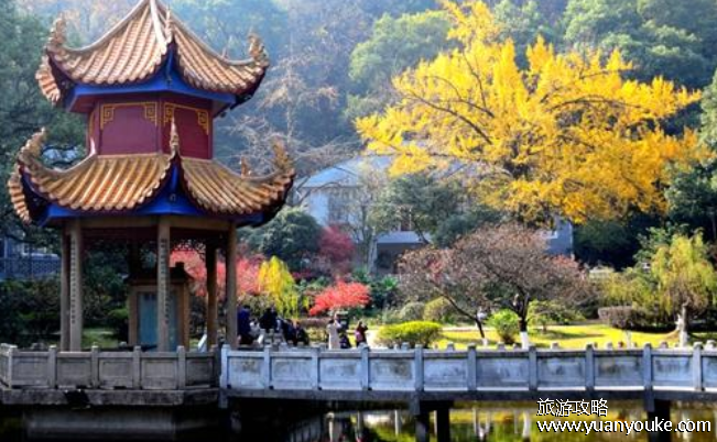长沙岳麓山要门票吗，不需要(景区内其他费用详情以及预约方法)