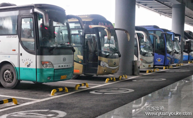 重庆机场大巴时刻表，市区每条路线运营时间详情