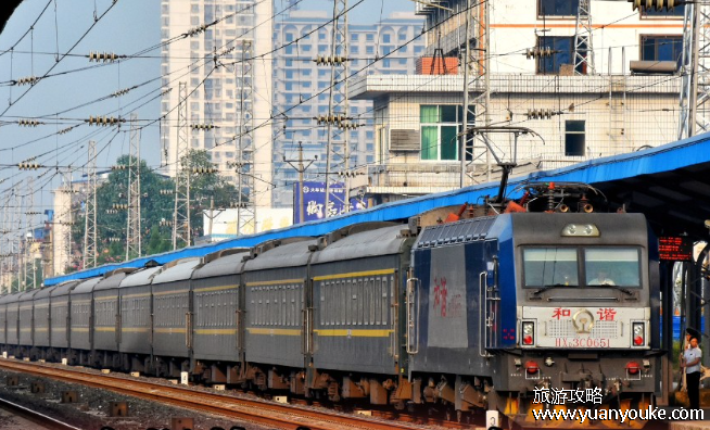 K941次列车途经站点时刻表，全程运营时长以及21个站点f发车时间