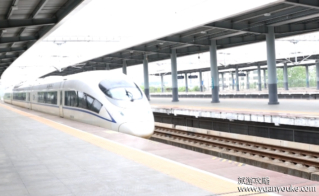 G2190列车时刻表查询，25个站点列车到站和发车时间详情