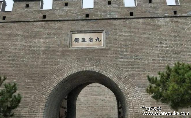九省通衢是哪个城市，不是指某个特定城市(历史上被称为九省通衢的地方)