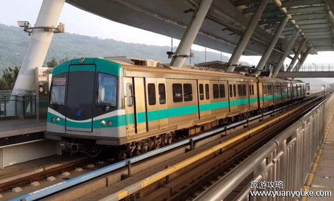 高雄地铁运营时间，3条线路首班车和末班车运营时间(地铁票价详情)