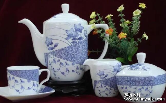 景德镇四大名瓷是指什么，青花瓷/粉彩瓷/玲珑瓷/颜色釉瓷