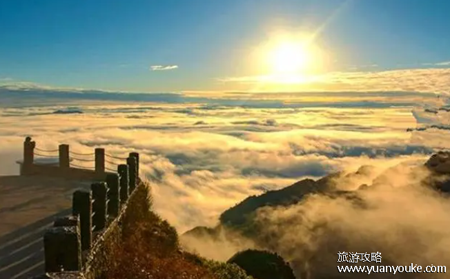 广东最高的山是哪一座山，广东省和湖南省交界处的石坑崆(适合自驾游)