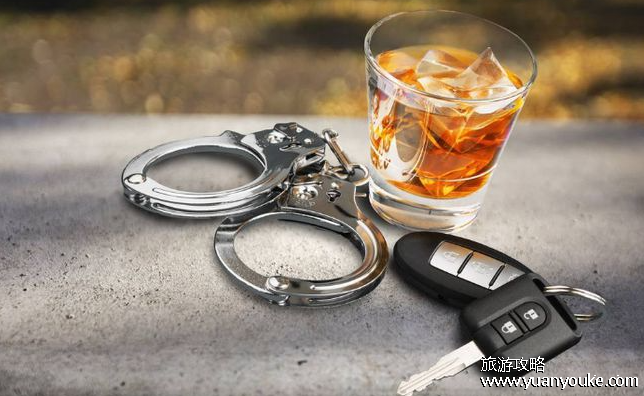 喝一口啤酒一个小时后能吹出酒驾吗，不会(喝完一瓶啤酒会酒驾)