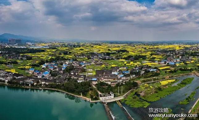 天府之国指的是什么地方，古时指四川盆地(现在指成都)