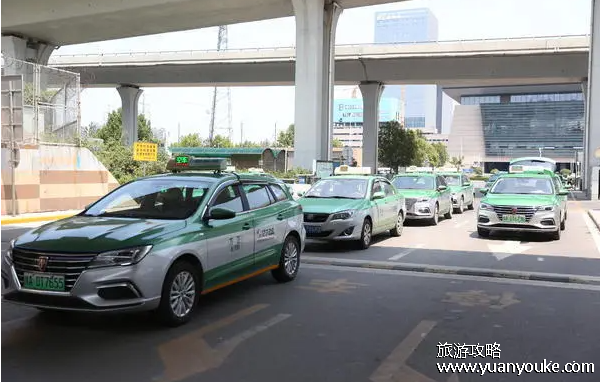 郑州出租车起步价是多少，2公里以内8元(其他费用详情)