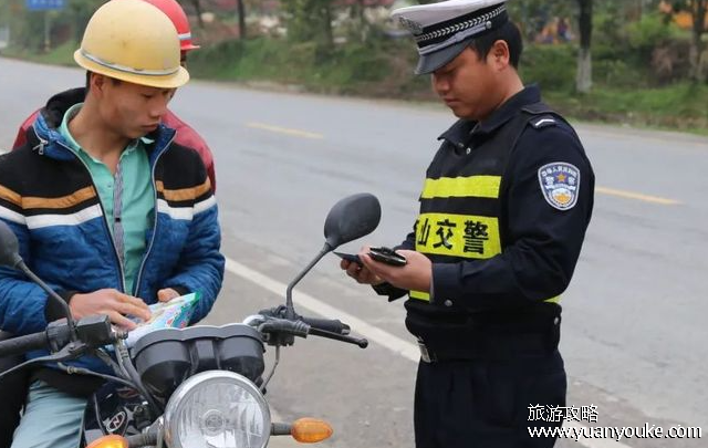 c1可以骑摩托车吗，c1不可以骑摩托车和标准电动车(c1驾驶可以的车辆)