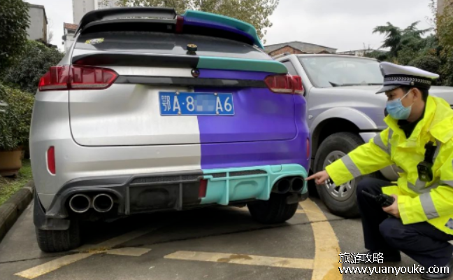 私自改装车辆怎么处罚，吊销驾驶证罚款200至2000元(出售惩罚更严重)
