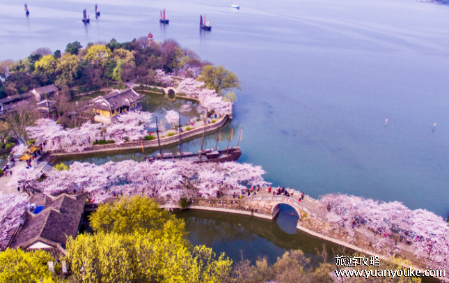 太湖鼋头渚风景区在哪里，江苏省无锡市大浮镇(景区内的主要景点)