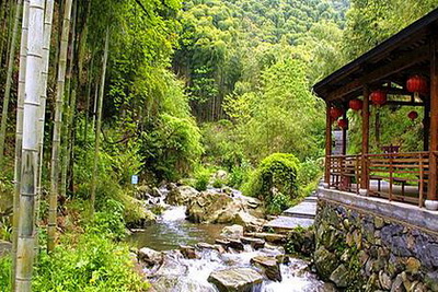 余杭山沟沟彩虹谷