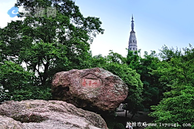 西湖宝石山爬山路线