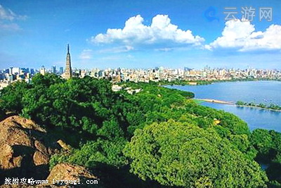 西湖宝石山爬山路线