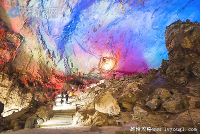 毕节织金洞景区