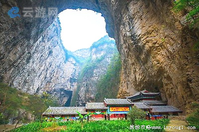 毕节织金洞景区