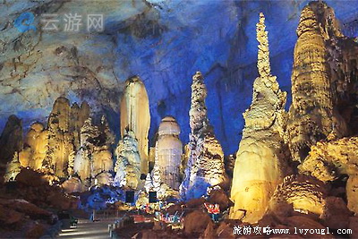 毕节织金洞景区