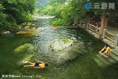 都江堰龙池