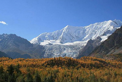 昌都生钦朗扎神山