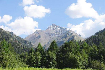 乌苏佛山国家森林公园