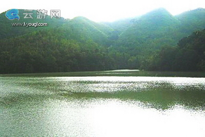 海南白沙天界神湖