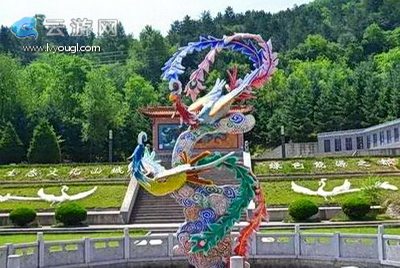 平凉华亭双凤山公园