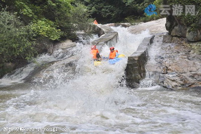 红安对天河漂流