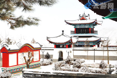 华池范公祠雪景