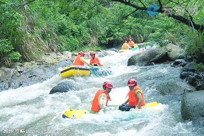 长沙浏阳大围山峡谷漂流