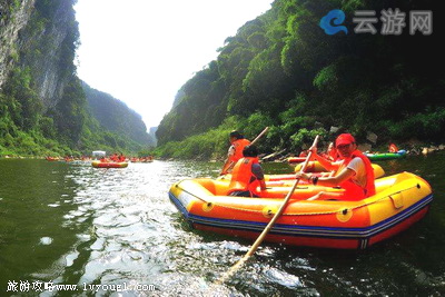 重庆白龙峡漂流