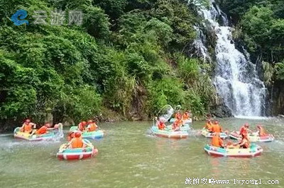 赣州上犹陡水湖漂流