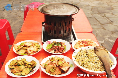 链子崖野外烧烤(图)