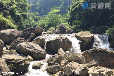 三峡大瀑布景区
