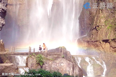 三峡大瀑布景区