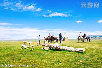 哈密白石头旅游区