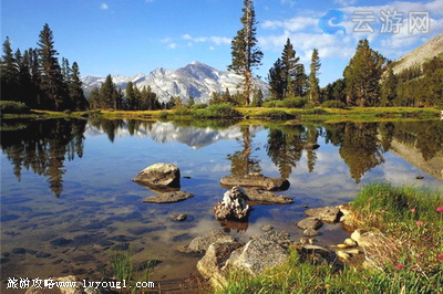 黄冈英山大别山主峰风景区