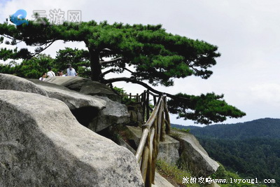 罗田薄刀峰风景区