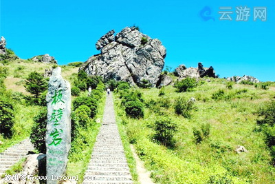 神农顶风景区板壁岩