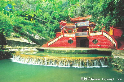 荆门绿林山空山洞