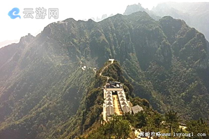 辉县轿顶山风景区