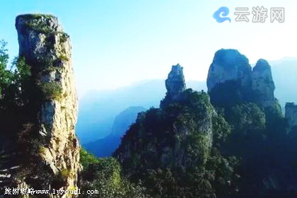 辉县轿顶山风景区
